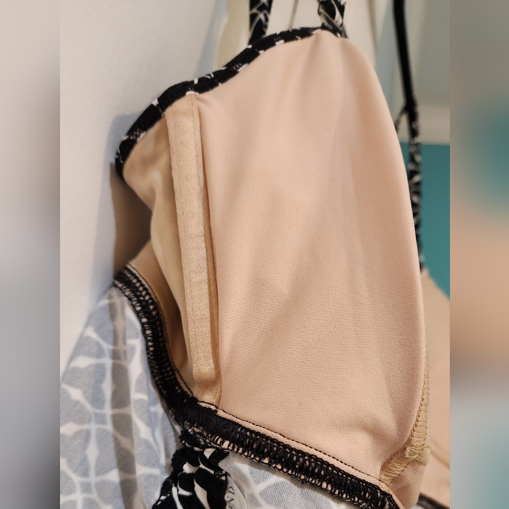 Women's Lands' End Swimsuit Set, Size Top L And Bottom M - Picture 11 of 16